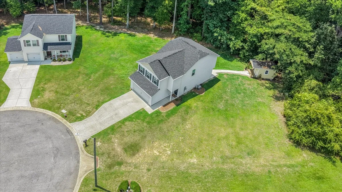 4225 Meadowview Lane listing photo 15