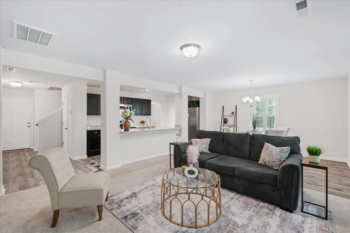 4225 Meadowview Lane listing photo 24