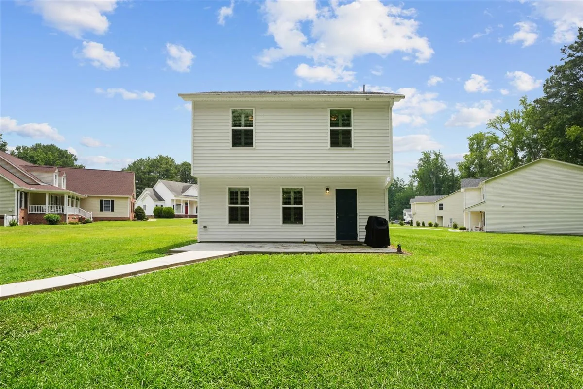 4225 Meadowview Lane listing photo 6