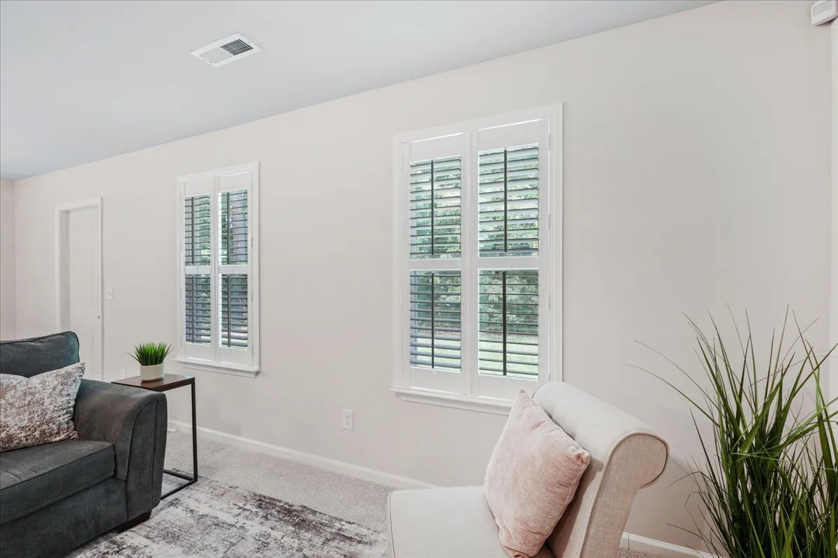 4225 Meadowview Lane listing photo 23