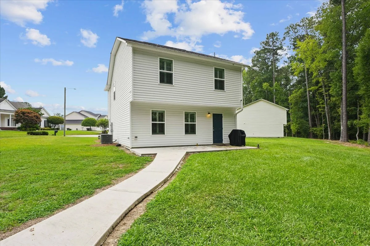 4225 Meadowview Lane listing photo 7
