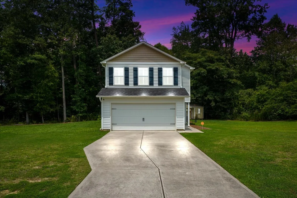 4225 Meadowview Lane listing photo 2